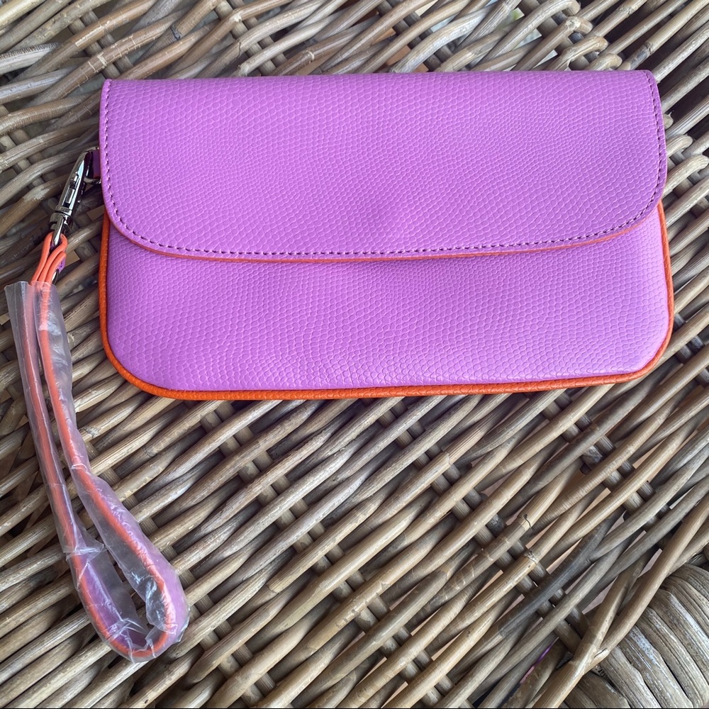 Baekgaard Wristlet NWOT